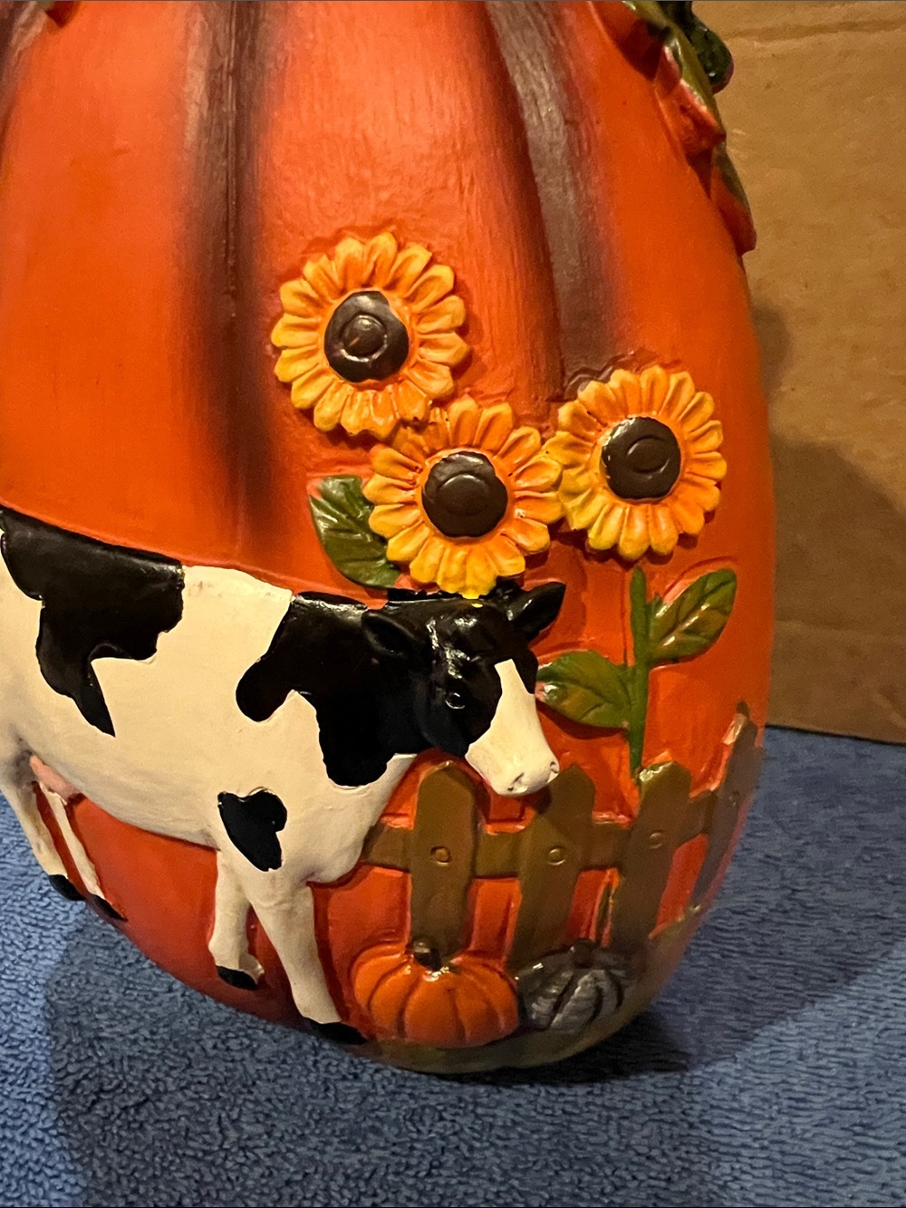 Farmhouse Pumpkin Figurine with Cow and Sunflowers - Orange - Picture 2 of 10
